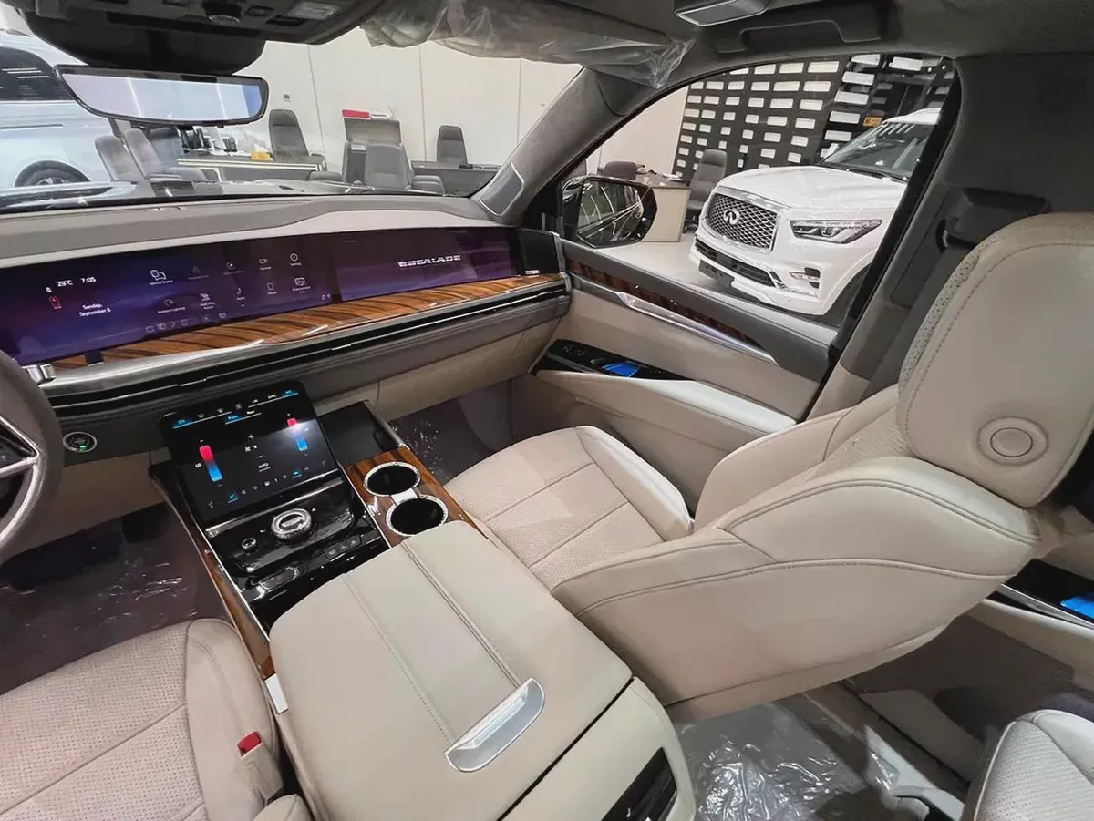!! 2025 !! Cadillac | Escalade | ESV Platinum | GCC | Under Warranty and Service Contract-14-14