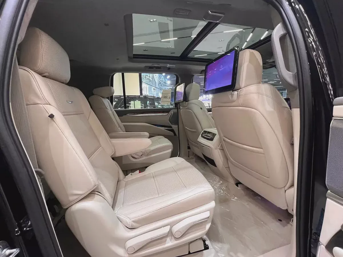 !! 2025 !! Cadillac | Escalade | ESV Platinum | GCC | Under Warranty and Service Contract-15-15