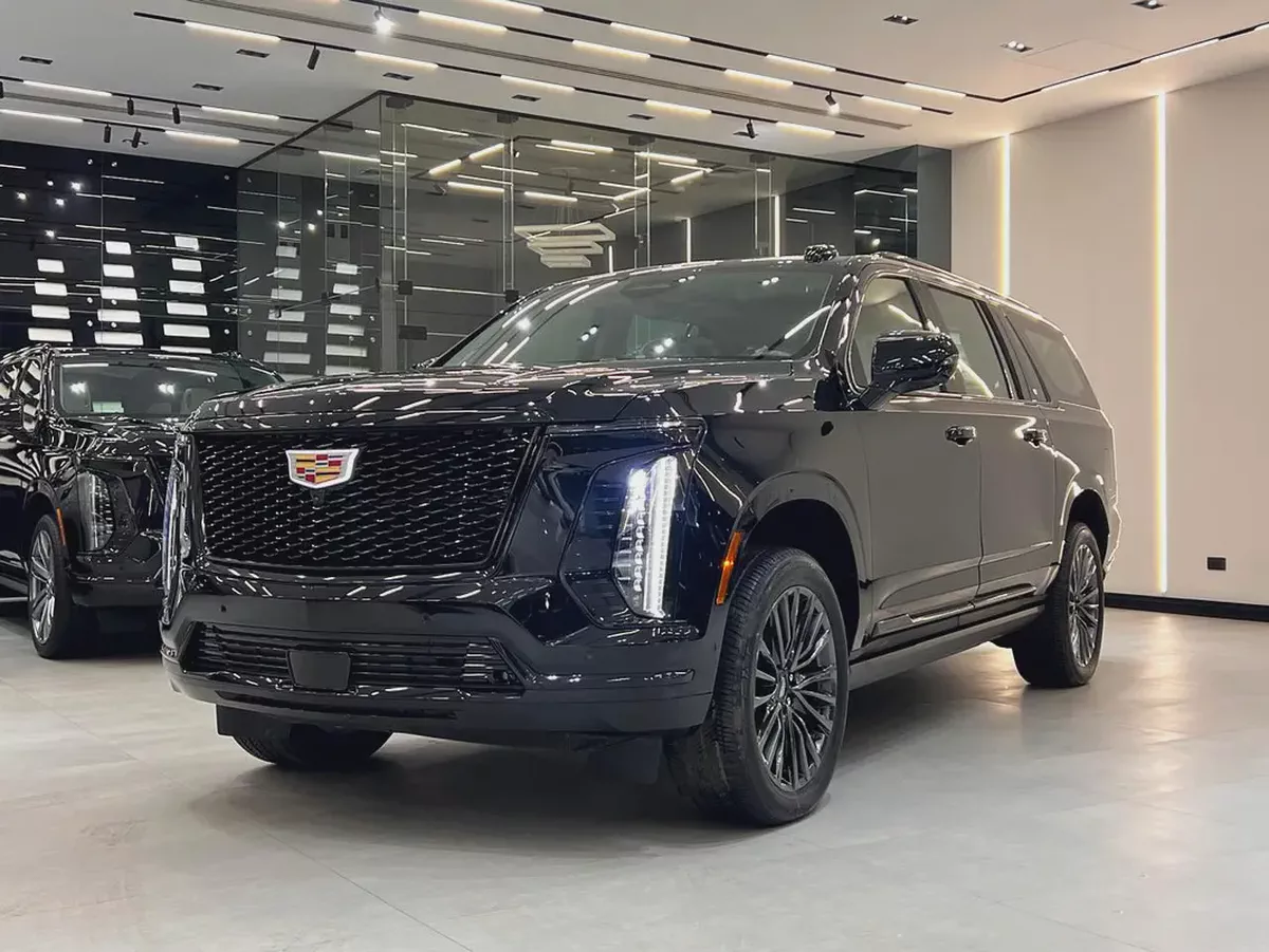 !! 2025 !! Cadillac | Escalade | ESV Platinum | GCC | Under Warranty and Service Contract-1-1