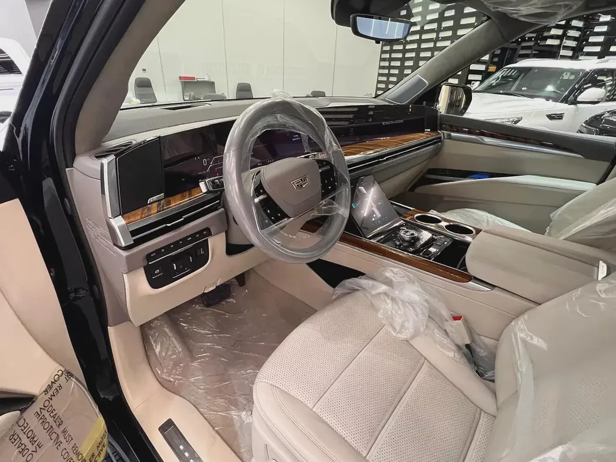 !! 2025 !! Cadillac | Escalade | ESV Platinum | GCC | Under Warranty and Service Contract-8-8