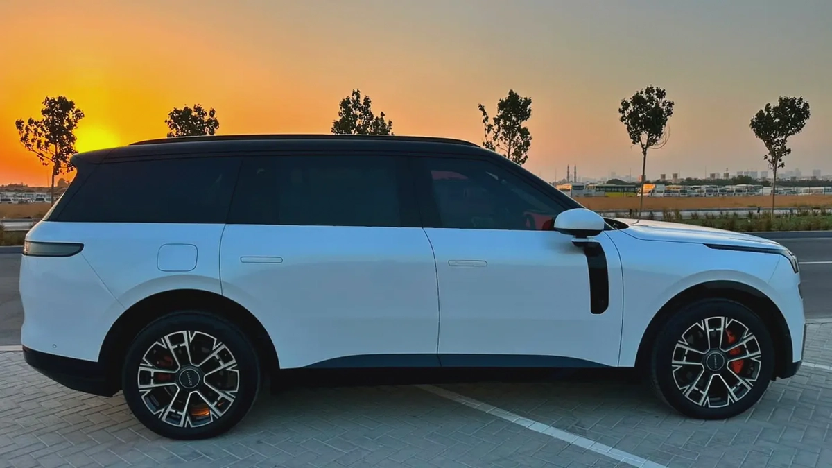 Lynk & Co 900 2.0 Ultra-12-12