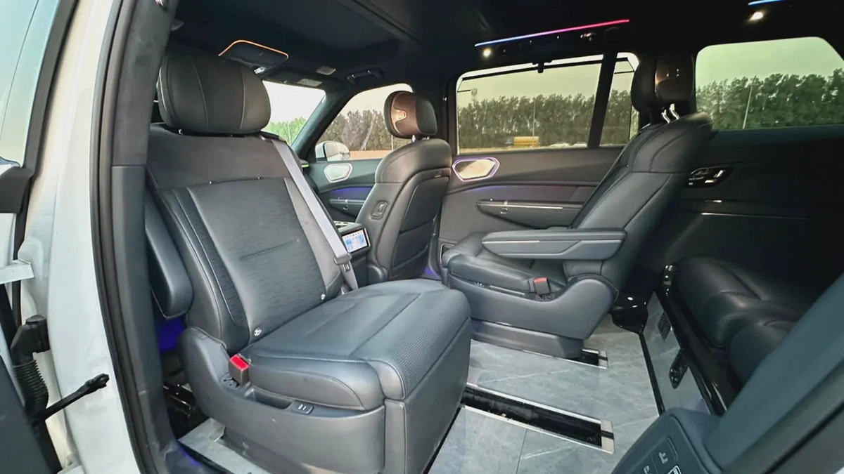 Lynk & Co 900 2.0 Ultra-16-16