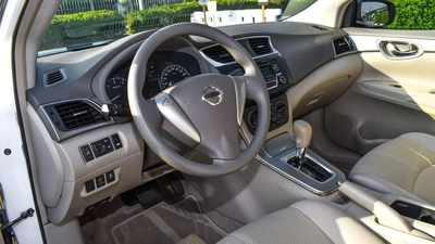 Nissan Sentra-3