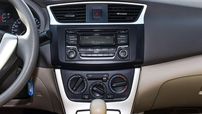 Nissan Sentra-9