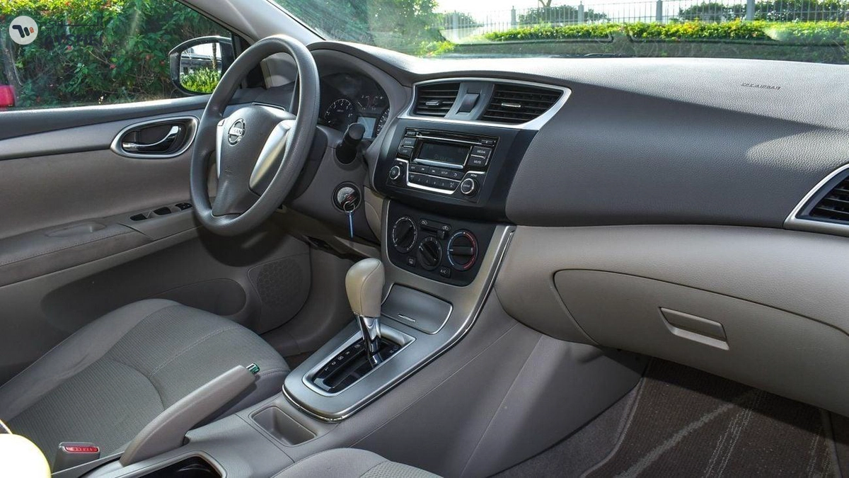 Nissan Sentra-7-7