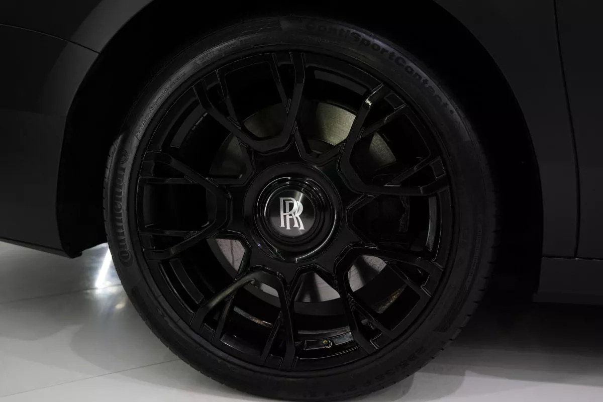 Rolls-Royce Ghost-18-18
