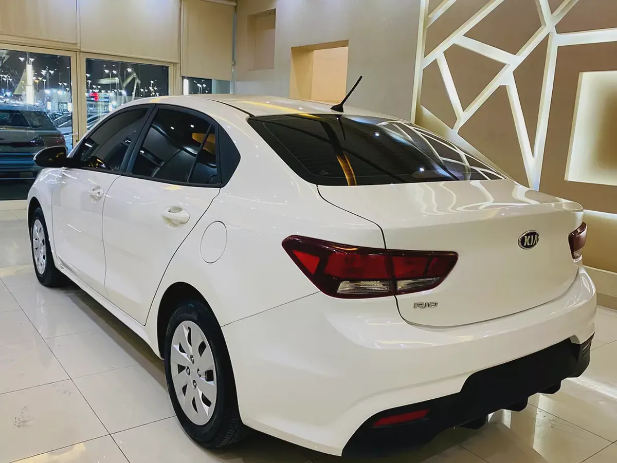 2018 Kia Rio LX GCC Specs-9-9