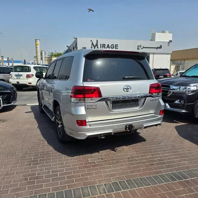 Toyota Land Cruiser VXR-7