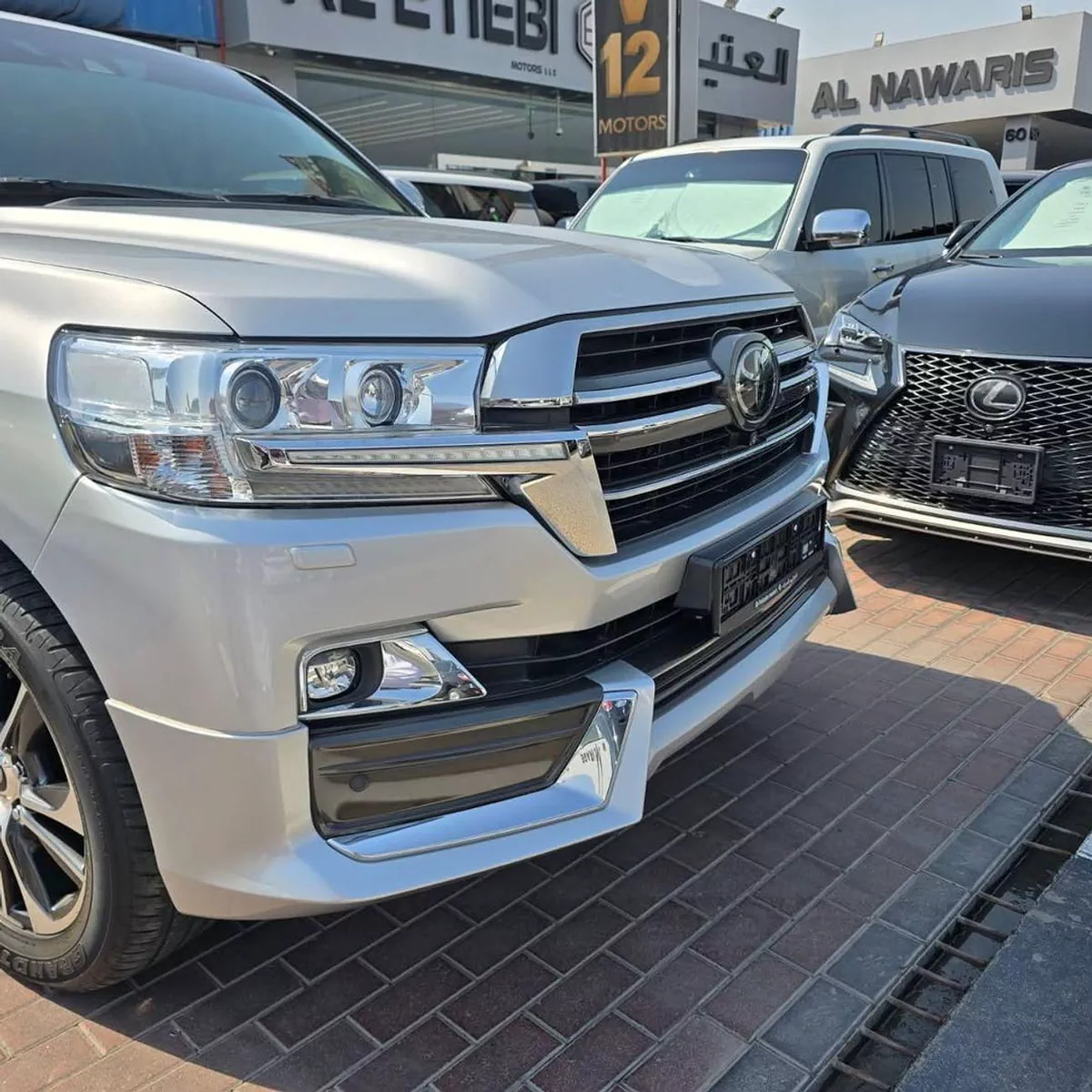 Toyota Land Cruiser VXR-9-0