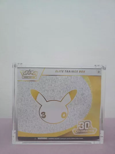 🔥 Pokémon 30th Anniversary ETB – Sealed + Magnetic Acrylic Case 🔥-2