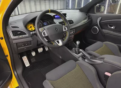 2011 Renault Megane RS | Renault Sport | 2.0L Turbo | 6 - Speed Manual-9