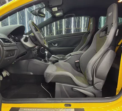 2011 Renault Megane RS | Renault Sport | 2.0L Turbo | 6 - Speed Manual-12
