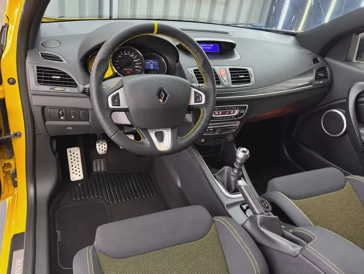 2011 Renault Megane RS | Renault Sport | 2.0L Turbo | 6 - Speed Manual-15-15