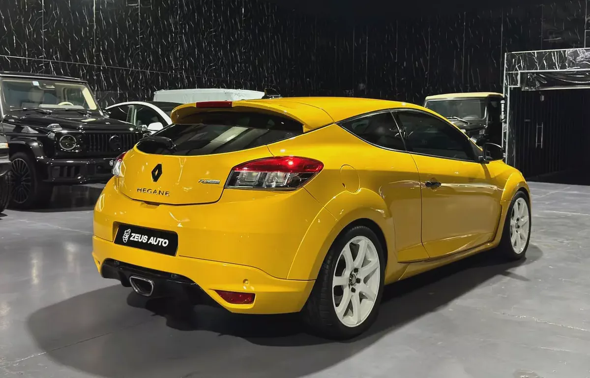 2011 Renault Megane RS | Renault Sport | 2.0L Turbo | 6 - Speed Manual-3-3