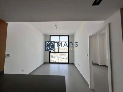 Big one bedroom with gym pool and parking-1