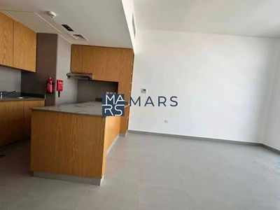 Big one bedroom with gym pool and parking-4
