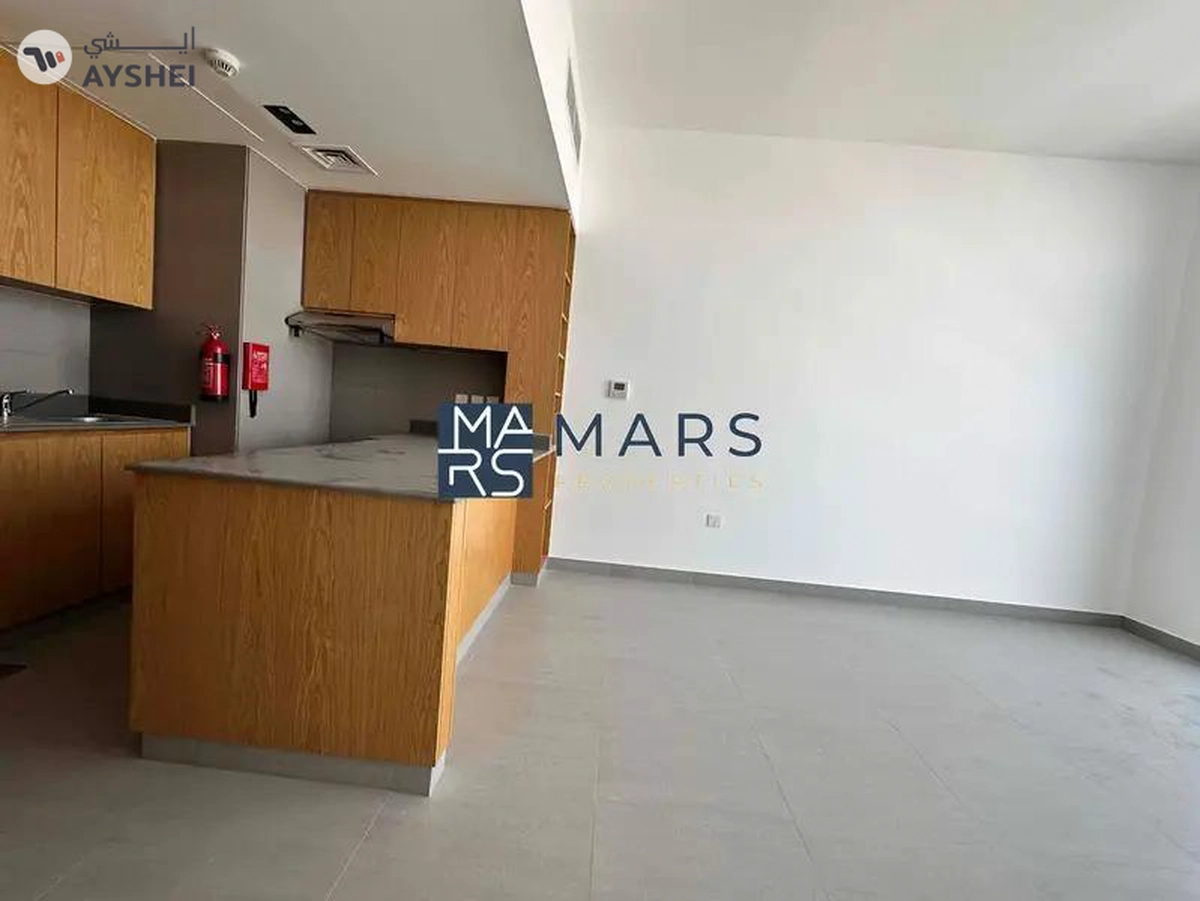 Big one bedroom with gym pool and parking-4-4