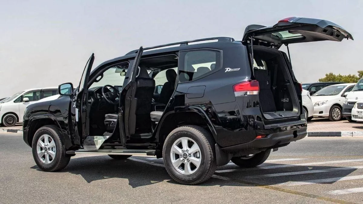 Toyota Land Cruiser GXR Toyota Land Cruiser LC300 GXR 3.3L Diesel AT MY2024-3-0