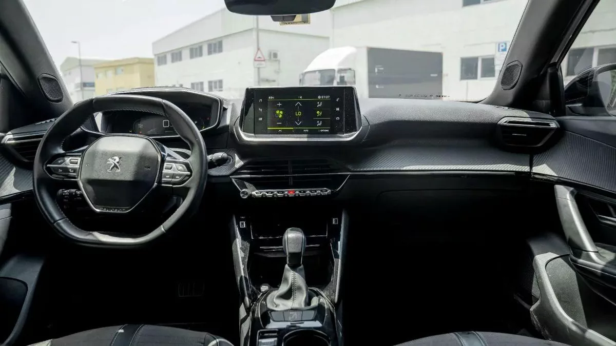 Peugeot 2008 ALLURE-8-8