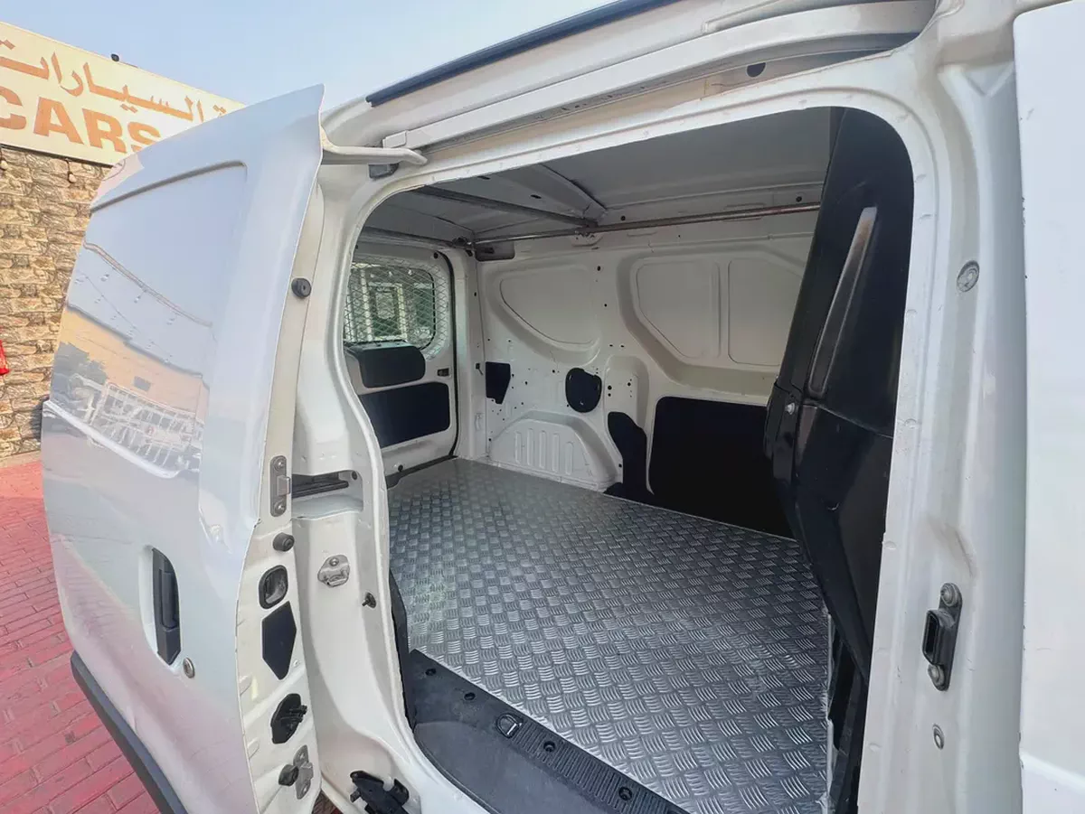Renault Dokker Cargo 2018 | GCC Specs | Reliable Commercial Van-10-10