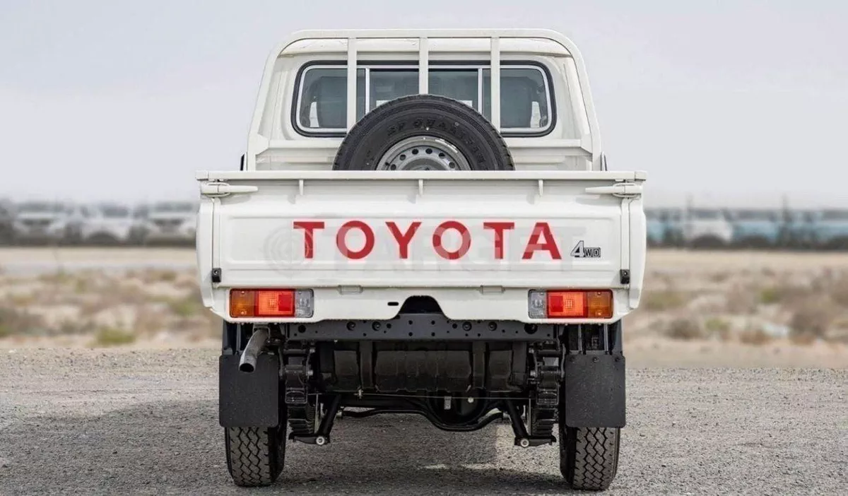 Toyota Land Cruiser Pick Up LAND CRUISER LC79 4.2L V6 DUBAL CAPIN-3-0
