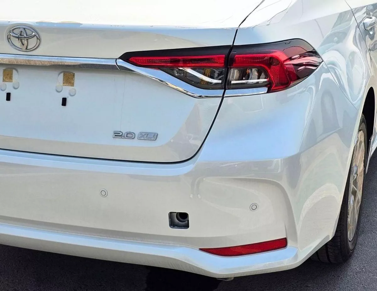 Toyota Corolla XLI TOYOTA COROLLA XLI BASIC || PETROL AT 2.0L V4 (CODE # CR2XLI) WHITE 2026-6-0
