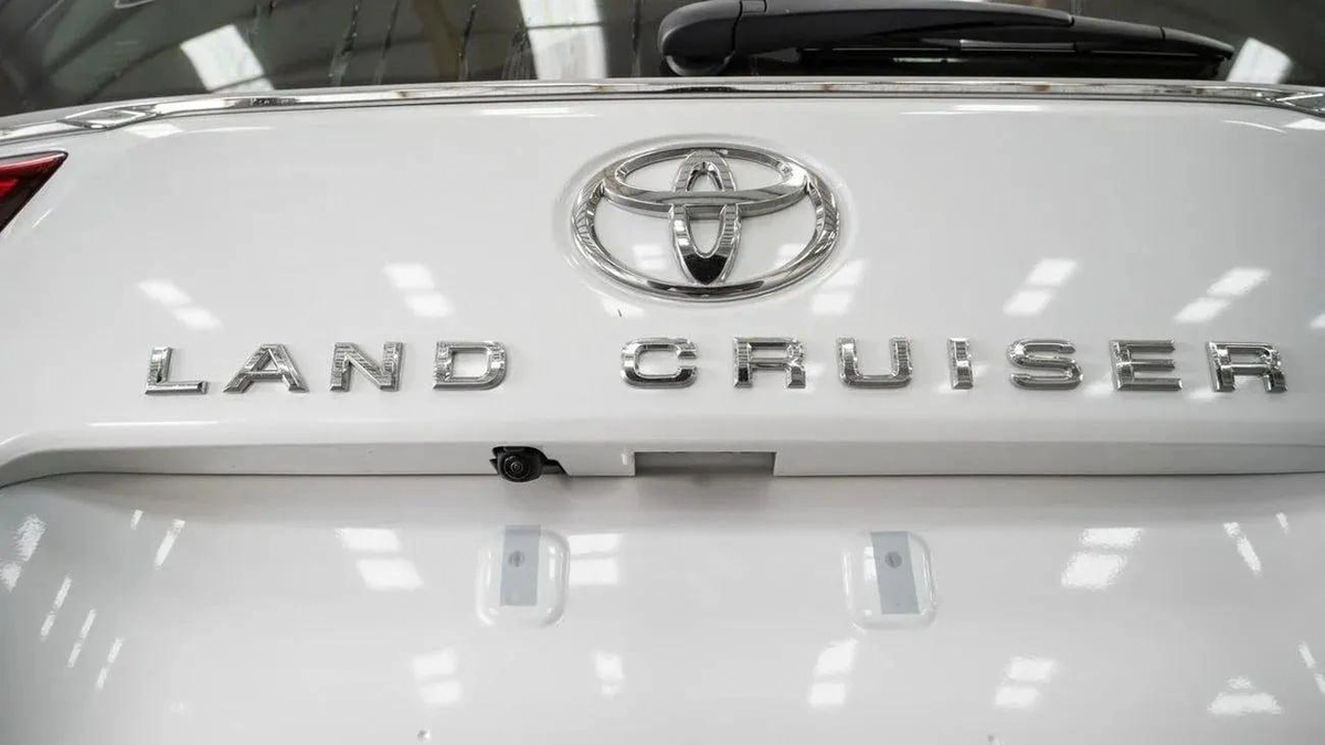 Toyota Land Cruiser LAND cruiser VXR 3.5 petrol 2026-9-0
