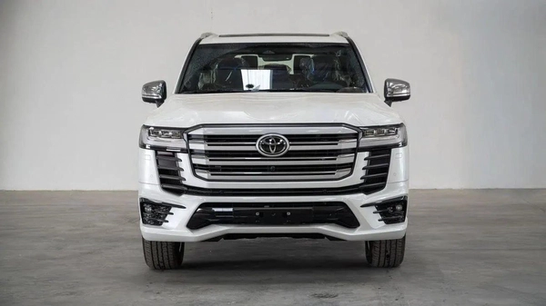 Toyota Land Cruiser LAND cruiser VXR 3.5 petrol 2026
