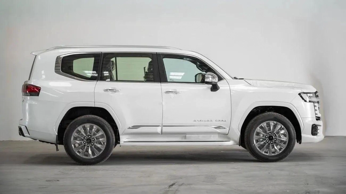 Toyota Land Cruiser LAND cruiser VXR 3.5 petrol 2026-3-0