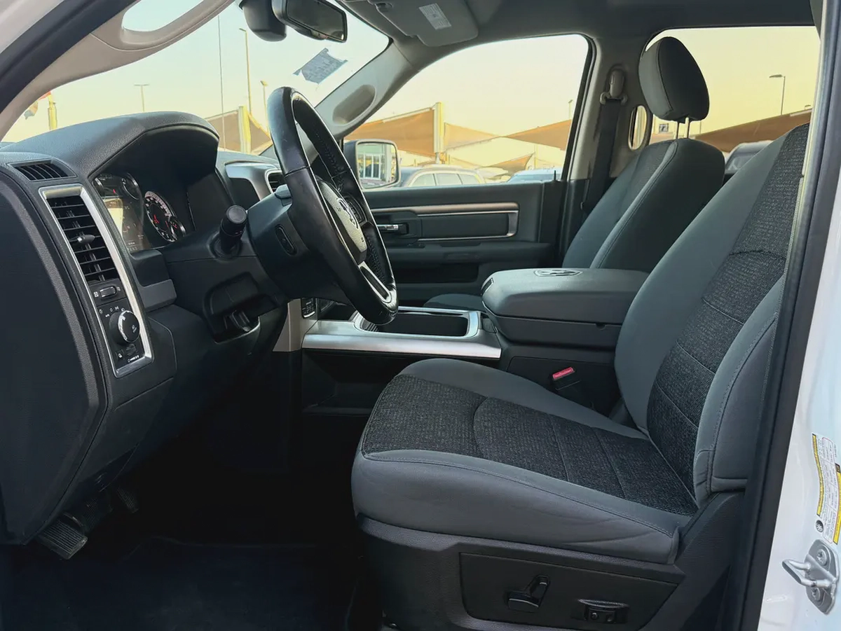 RAM 1500 SLT Classic 2020 Canadian Specs-4-4