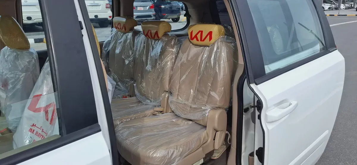Kia Carnival 2015 Model GCC Perfect Condition Full options Smoothly Drive-7-7