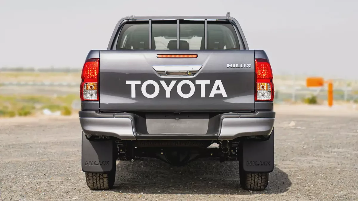 Toyota Hilux 2026 - European Specs - Brand New-4-4