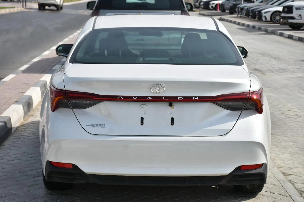 TOYOTA AVALON 2025 | WHITE-2-2