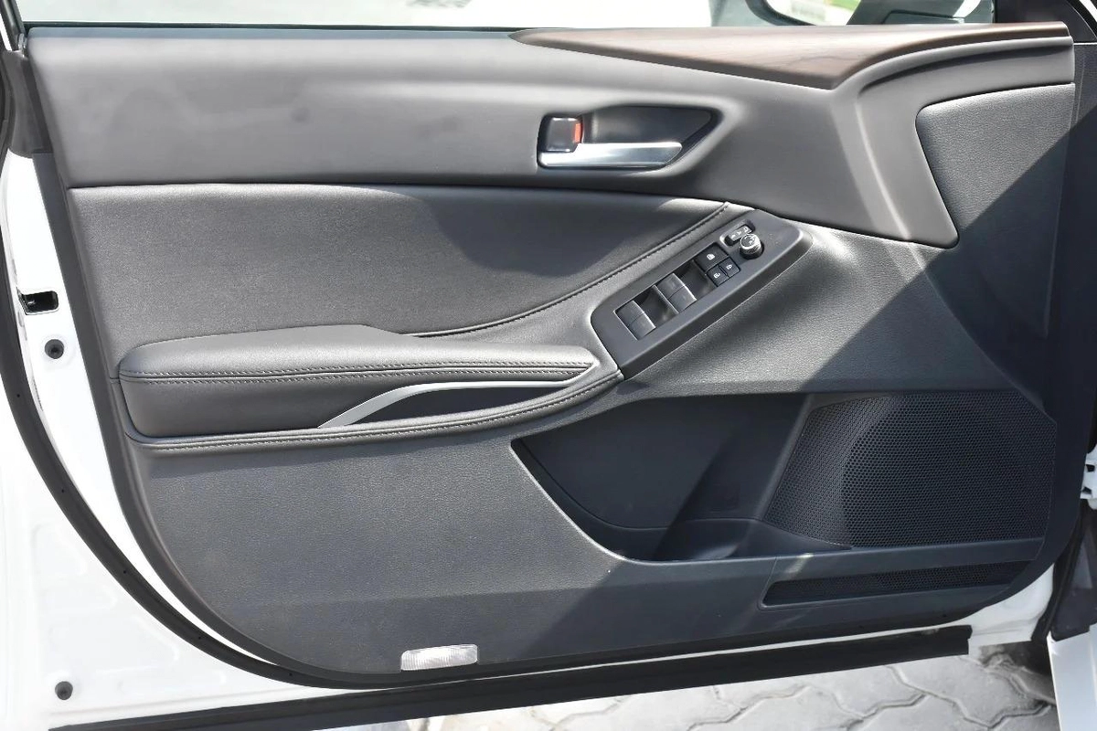 TOYOTA AVALON 2025 | WHITE-1-1