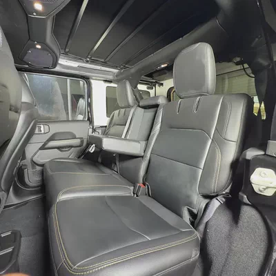 2024 Jeep Wrangler Sahara 4xe-10