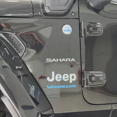 2024 Jeep Wrangler Sahara 4xe-11