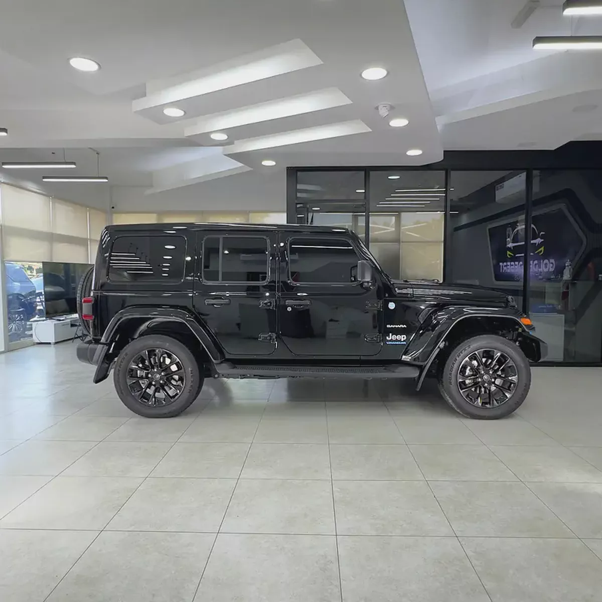 2024 Jeep Wrangler Sahara 4xe-2-2