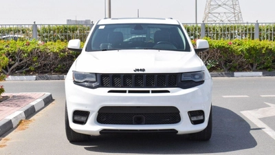 Jeep Grand Cherokee SRT 6.4 L V8-1