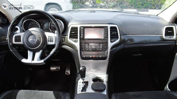 Jeep Grand Cherokee SRT 6.4 L V8