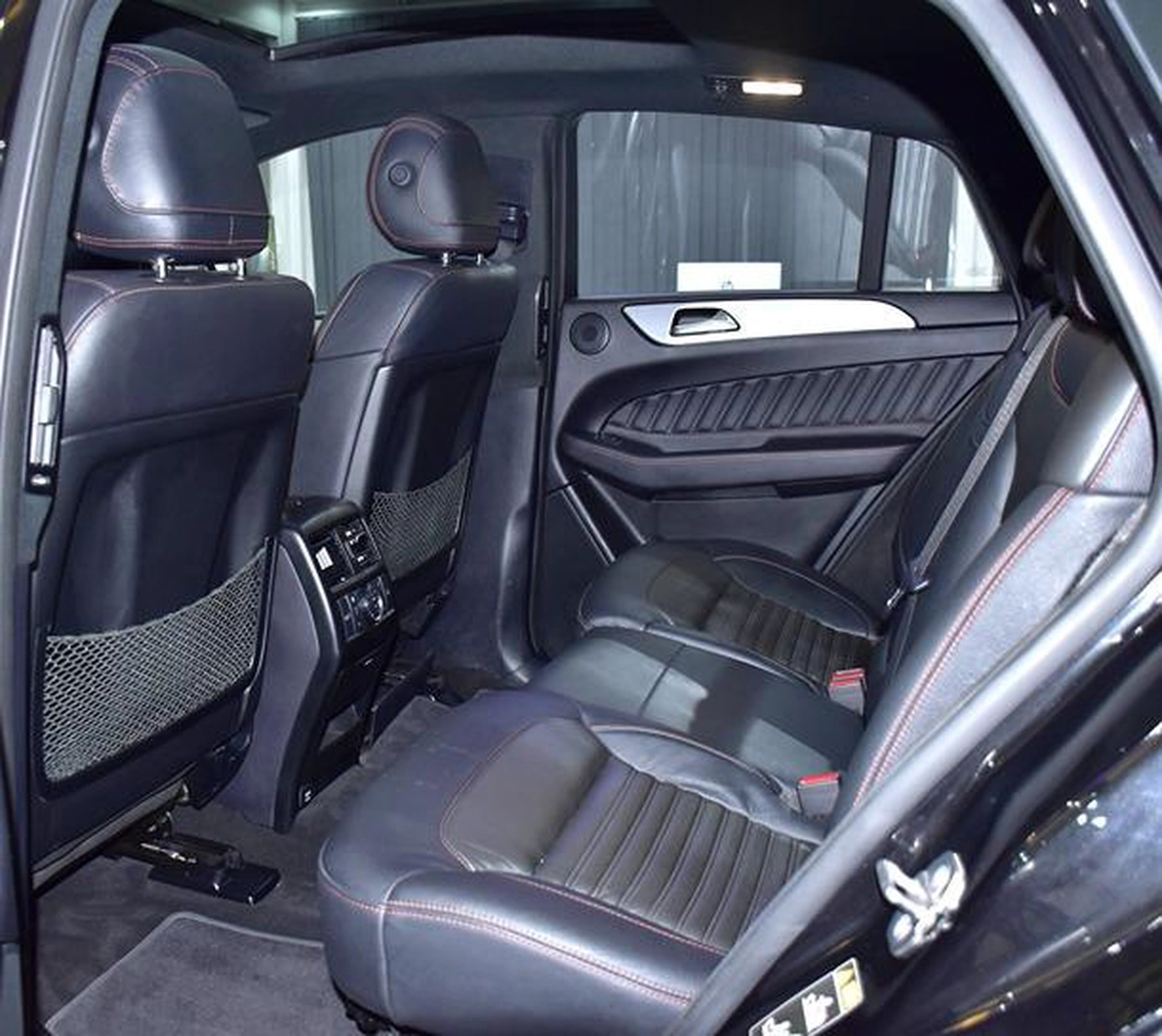 Mercedes Benz GLE 350d ( 2018 Model ) in Black Color European Specs