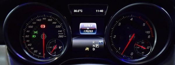 Mercedes Benz GLE 350d ( 2018 Model ) in Black Color European Specs