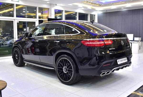 Mercedes Benz GLE 350d ( 2018 Model ) in Black Color European Specs