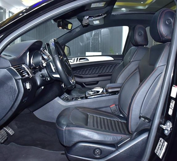 Mercedes Benz GLE 350d ( 2018 Model ) in Black Color European Specs
