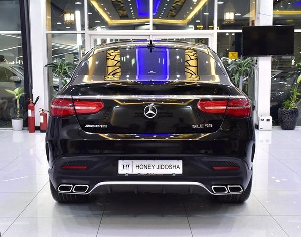 Mercedes Benz GLE 350d ( 2018 Model ) in Black Color European Specs