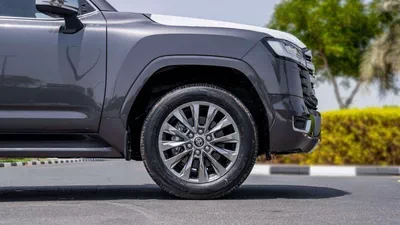 Toyota Land Cruiser VXR Toyota land cruiser VXR 3.3L Diesel Full Option 2025-6