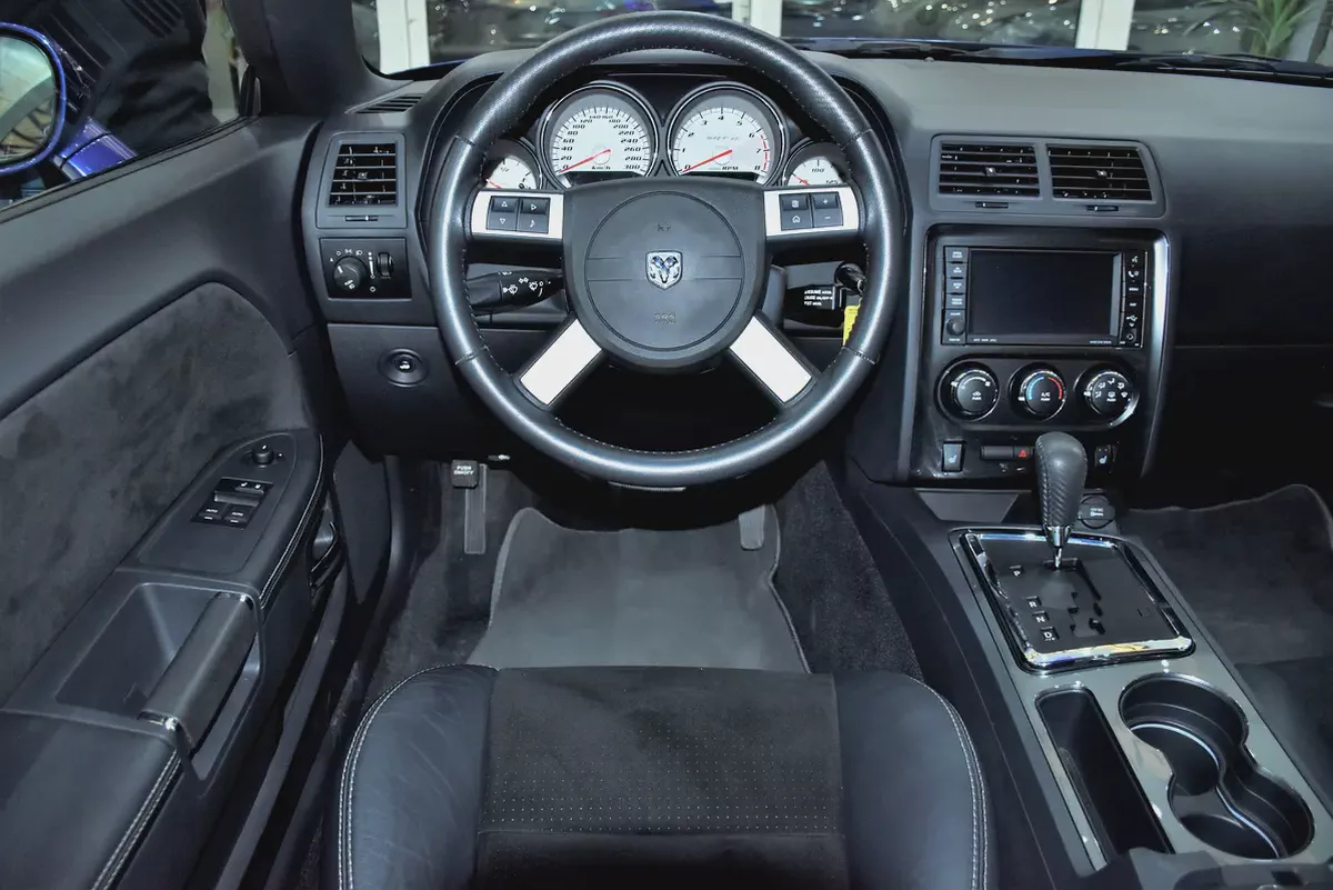 ONE and ONLY in the WHOLE REGION! Dodge Challenger SRT8 6.1 HEMI ( 2010 Model ) GCC Specs-16-16