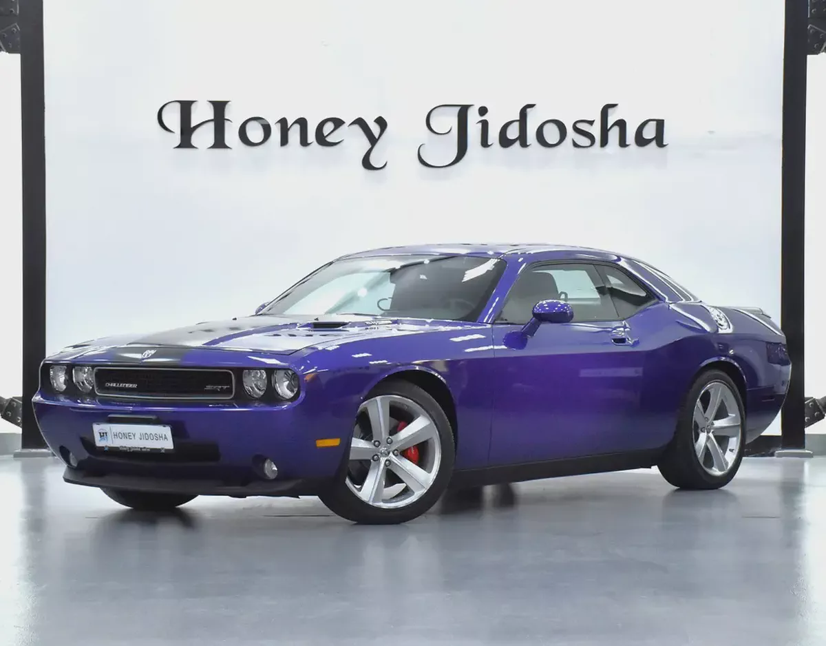 ONE and ONLY in the WHOLE REGION! Dodge Challenger SRT8 6.1 HEMI ( 2010 Model ) GCC Specs