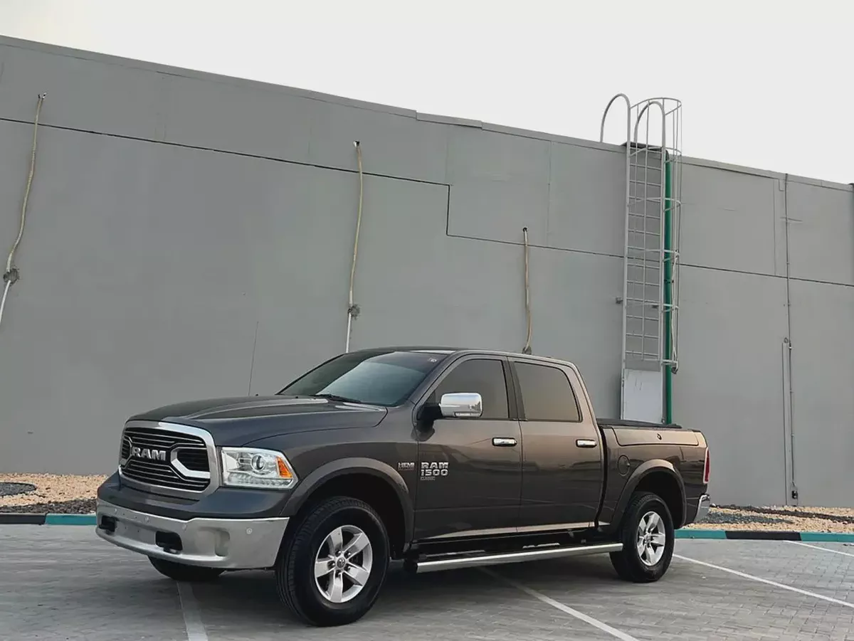 Pristine 2020 Dodge Ram 1500 Laramie | GCC Specs | Low Mileage-1-1