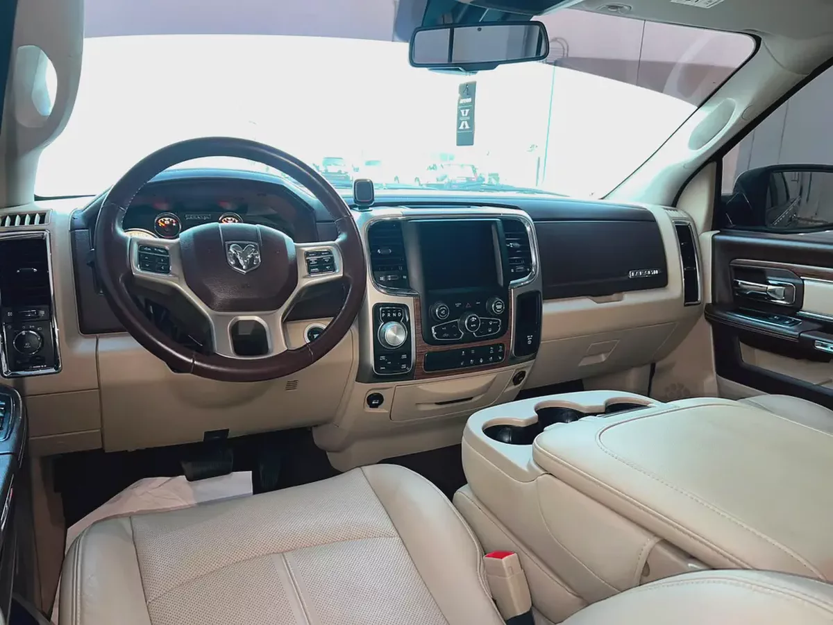 Pristine 2020 Dodge Ram 1500 Laramie | GCC Specs | Low Mileage-8-8