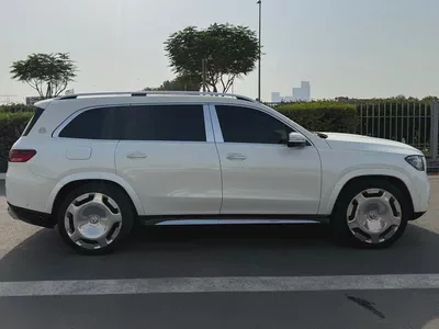2024 Mercedes-Maybach GLS 600 | GCC Specs | Like New Luxury SUV-6